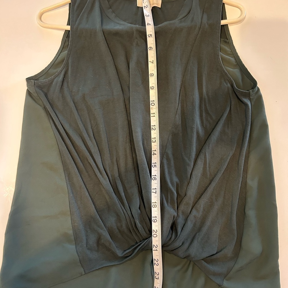 A. LAYERED SIZE SMALL WOMENS TWIST FRONT SLEEVELESS T SHIRT GRAY & OLIVE - Picture 8 of 9